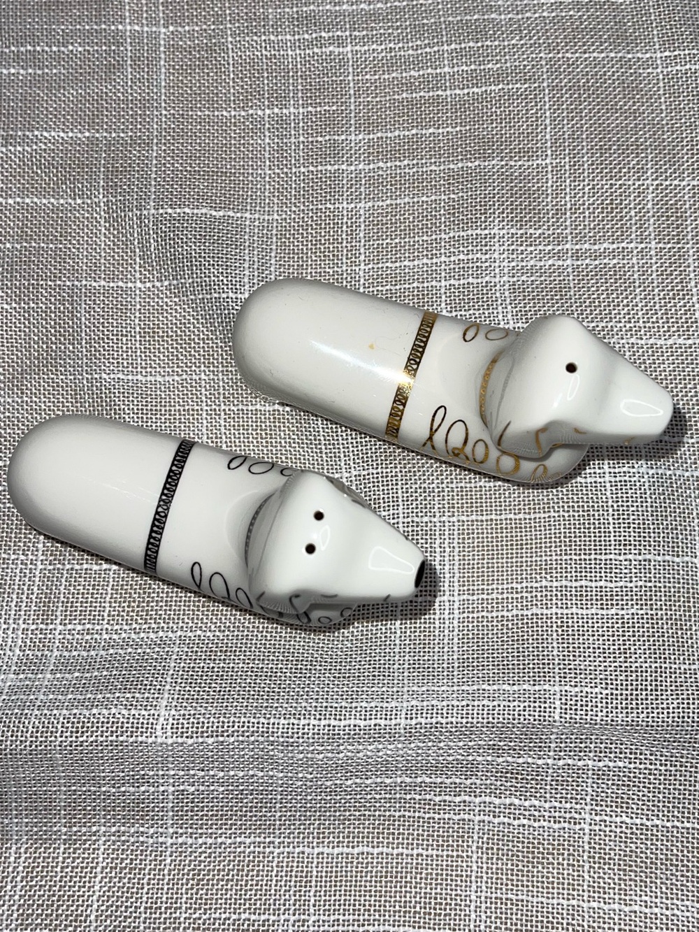 Kate Spade White Ceramic Dog Salt and Pepper Shakers with Gold and Black Accents - Picture 2 of 5